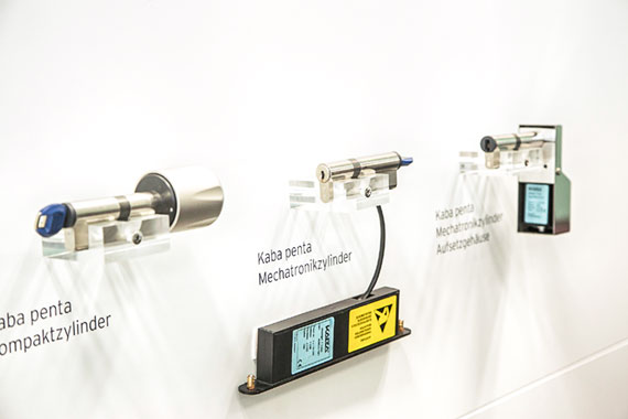 mechatronische Schließanlagen von kaba_showroom