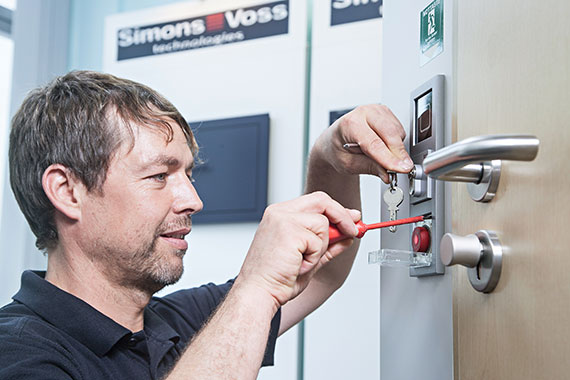 schliessanlageninstallation